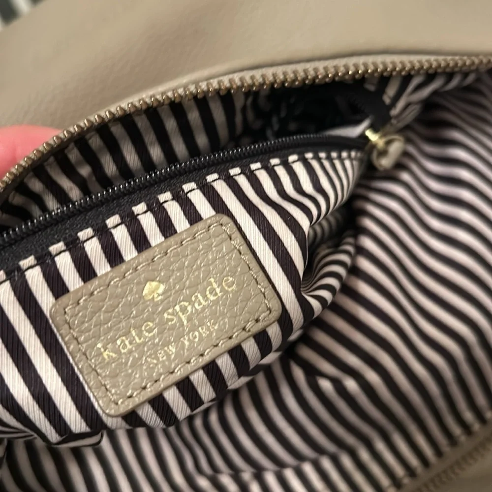 Kate Spade Cobble Hill Leslie Large Satchel Beige Leather Pebbled